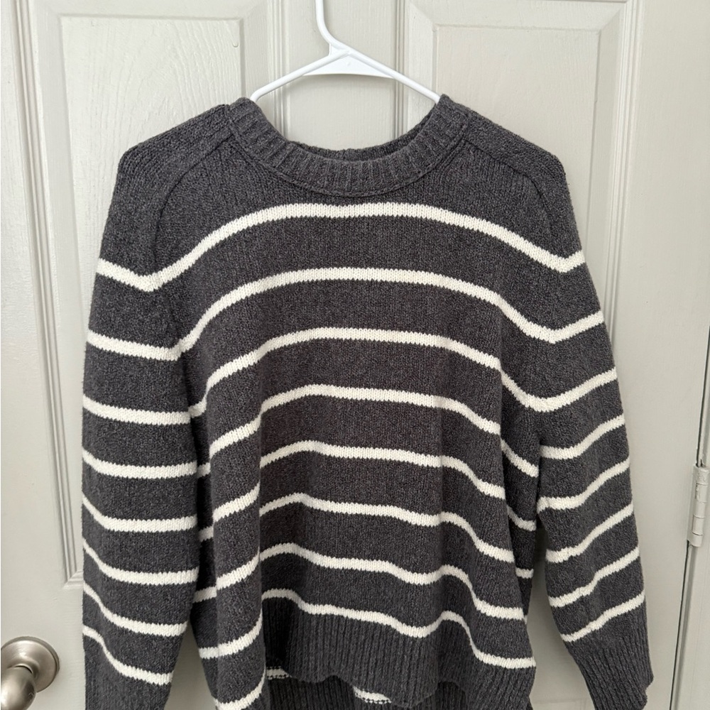 Abercrombie & Fitch Charcoal and White Striped Sweater